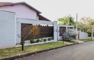 Imagem: A fazenda possui 350m² de Área e está localizado em Colinas