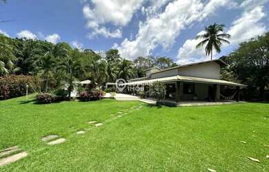 Imagem: A casa em condomínio possui 5 Dormitórios, 4 Banheiros, 430m²