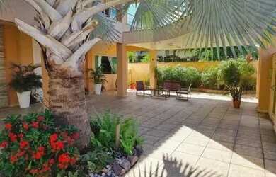 Imagem 5: Condomínio Aristocrático, Casa Duplex com 5 Suítes + Escritórios, Espaço Gourmet, Piscina