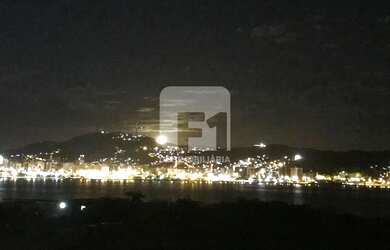 Imagem: Apartamento de 4 suítes à venda em Coqueiros