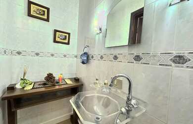 Imagem 6: Casa Térrea com Ático e 5 Quartos para Venda no Bairro Seminário Curitiba...