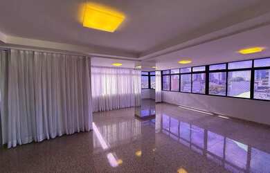 Imagem: O apartamento possui 4 Dormitórios, 5 Banheiros, 3 Vagas na