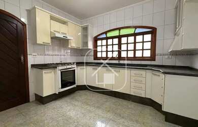 Imagem 8: Sobrado com 3 dormitórios para alugar, 214 m² por R$ 5.040,73/mês - Itapema - Guararema/SP