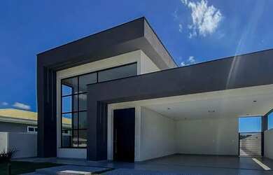 Imagem: A casa em condomínio possui 4 Dormitórios, 5 Banheiros, 4