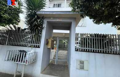 Imagem: O apartamento possui 1 Dormitório, 1 Banheiro, 1 Vaga na garagem