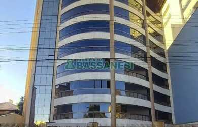 Imagem: O apartamento possui 3 Dormitórios, 1 Banheiro, 2 Vagas na