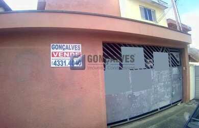 Imagem: O depósito possui 3 Vagas na garagem, 350m² de Área e está