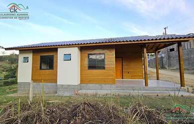 Imagem: A casa possui 2 Dormitórios, 2 Banheiros e 360m² de Área