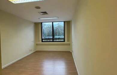 Imagem: O depósito possui 1 Vaga na garagem, 31m² de Área e Imóvel