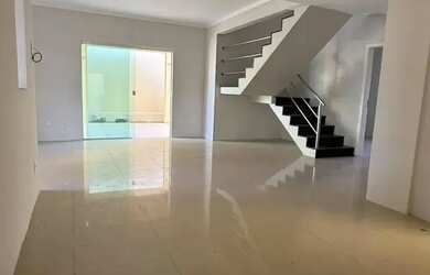 Imagem: A casa em condomínio possui 4 Dormitórios, 3 Banheiros, 4