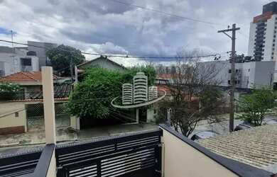 Imagem: A casa possui 2 Dormitórios, 3 Banheiros, 2 Vagas na garagem