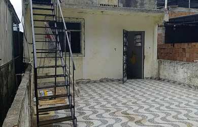 Imagem: A casa possui 1 Dormitório, 1 Banheiro, 82m² de Área e está