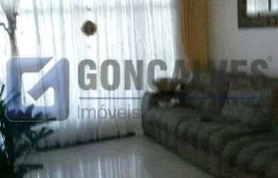 Imagem: A casa possui 3 Dormitórios, 3 Banheiros, 3 Vagas na garagem