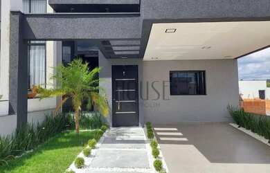 Imagem: A casa em condomínio possui 3 Dormitórios, 2 Banheiros, 2