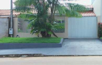 Imagem: A casa possui 2 Dormitórios, 1 Vaga na garagem, 72m² de Área