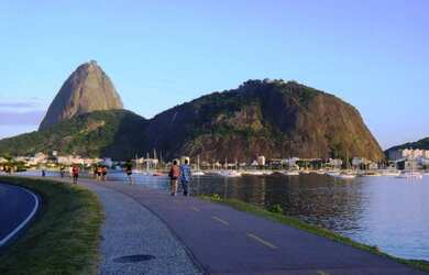 Imagem: A kitnet possui 1 Dormitório, 1 Banheiro, 30m² de Área, Ar-condicionado