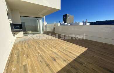 Imagem: O apartamento possui 4 Dormitórios, 4 Banheiros, 2 Vagas na