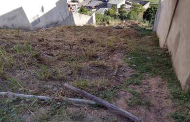 Imagem: O terreno possui 626m² de Área e está localizado em Monte