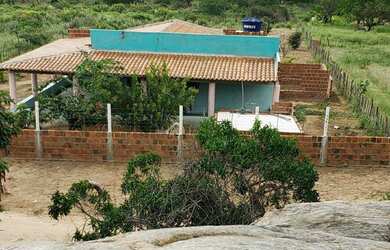 Imagem: A chácara possui 2.500m² de Área e está localizado em Areia