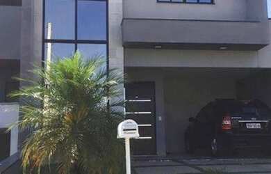 Imagem: A casa em condomínio possui 3 Dormitórios, 3 Banheiros, 161m²