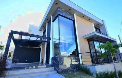 Imagem: A casa em condomínio possui 3 Dormitórios, 3 Banheiros, 137m²