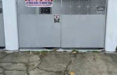 Imagem: A casa possui 2 Dormitórios, 1 Banheiro, 1 Vaga na garagem