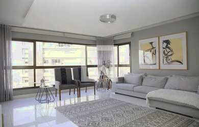 Imagem: O apartamento possui 3 Dormitórios, 2 Banheiros, 3 Vagas na