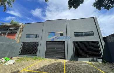 Imagem: O depósito possui 5 Vagas na garagem, 360m² de Área e está