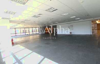 Imagem: O depósito possui 5 Vagas na garagem, 338m² de Área e está