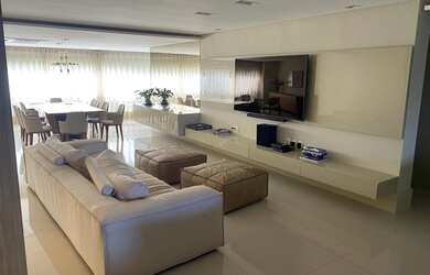 Imagem: O apartamento possui 4 Dormitórios, 4 Banheiros, 5 Vagas na