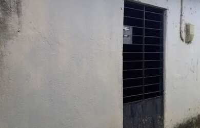 Imagem: A casa possui 1 Dormitório, 1 Banheiro, 11m² de Área e está