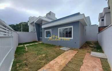 Imagem: A casa possui 2 Dormitórios, 1 Banheiro, 2 Vagas na garagem