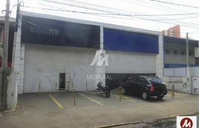 Imagem: O depósito possui 3 Vagas na garagem e 595m² de Área e está