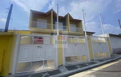 Imagem: A casa possui 3 Dormitórios, 3 Banheiros, 4 Vagas na garagem