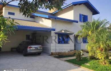 Imagem: A casa em condomínio possui 4 Dormitórios, 4 Banheiros, 4