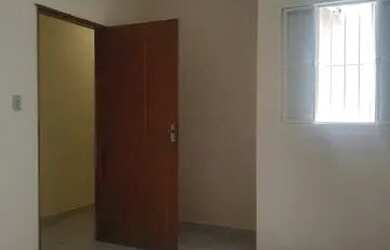 Imagem: A casa possui 2 Dormitórios, 2 Banheiros, 100m² de Área e