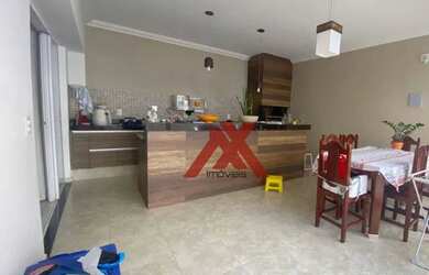 Imagem: A casa em condomínio possui 3 Dormitórios, 3 Banheiros, 2