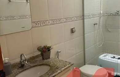 Imagem: A casa possui 2 Dormitórios, 3 Banheiros, 2 Vagas na garagem