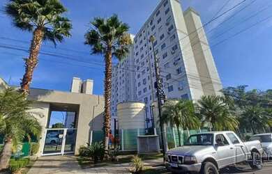 Imagem: O apartamento possui 2 Dormitórios, 1 Banheiro, 1 Vaga na garagem