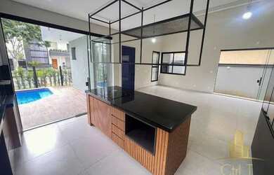 Imagem: A casa em condomínio possui 3 Dormitórios, 4 Banheiros, 4