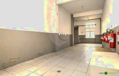 Imagem 6: Depósito para venda e locação com salas, banheiros e estacionamentos...