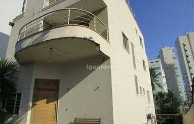 Imagem: A casa possui 5 Dormitórios, 5 Banheiros, 4 Vagas na garagem