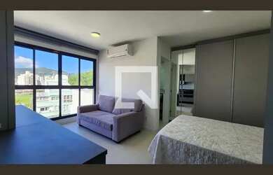 Imagem: O studio possui 1 Dormitório, 1 Banheiro, 1 Vaga na garagem