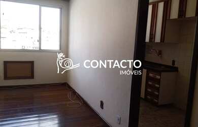 Imagem: O apartamento possui 2 Dormitórios, 1 Banheiro, 1 Vaga na garagem