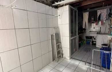 Imagem: A casa em condomínio possui 4 Dormitórios, 4 Banheiros, 170m²