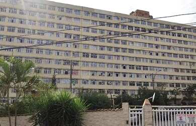 Imagem: O apartamento possui 2 Dormitórios, 1 Banheiro, 1 Vaga na garagem