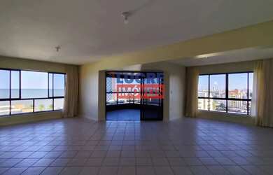 Imagem: O apartamento possui 4 Dormitórios, 5 Banheiros, 2 Vagas na