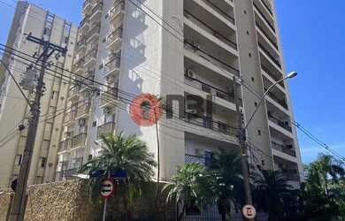 Imagem: O apartamento possui 4 Dormitórios, 1 Banheiro, 1 Vaga na garagem