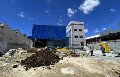 Imagem: O depósito possui 1.800m² de Área, Imóvel novo e está