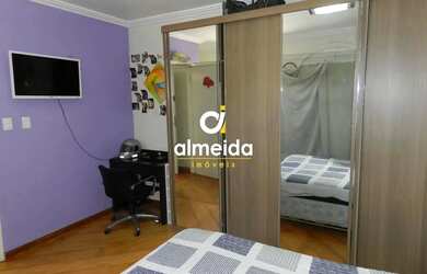 Imagem 5: SOBRADO 6 DORMITÓRIOS. Churrasqueira, Lareira, 2 Vagas na garageme5 Dormitórios